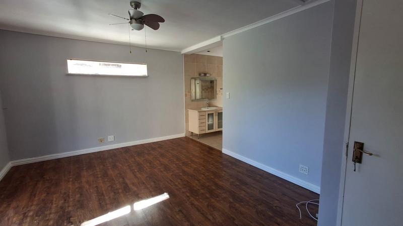 To Let 4 Bedroom Property for Rent in Flamingo Vlei Western Cape